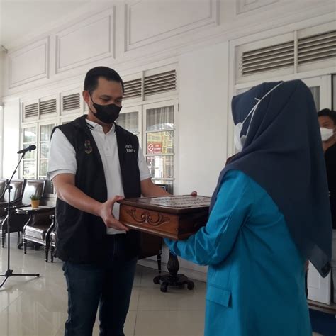 Pemkot Gorontalo Terima Bendera Pusaka Persiapan Hari Patriotik 23