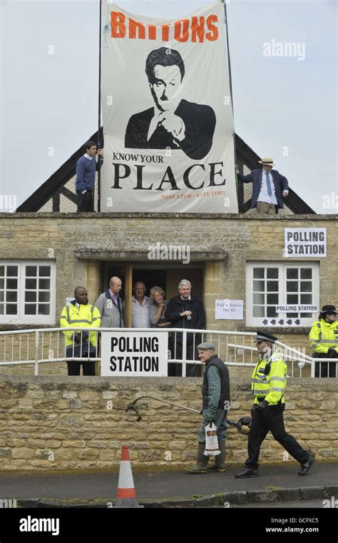 Bei Witney Polizeistation Fotos Und Bildmaterial In Hoher Auflösung