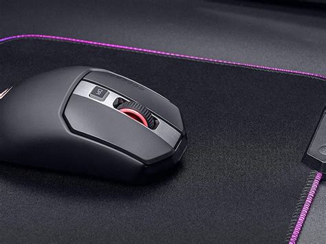 This Wireless RGB Gaming Mouse Has 512kB Onboard Memory