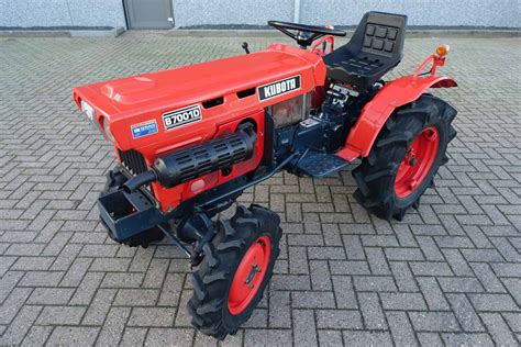 Kubota B7001 4wd • Vm Service