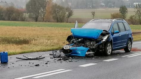 Rogi Zderzenie Dw Ch Pojazd W Na Ulicy Trakt Papieski