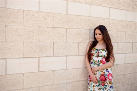 Premium Photo Spanish Brunette Girl With Long Hair