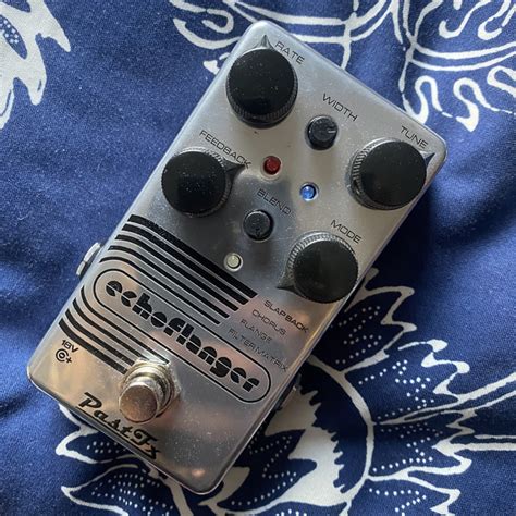 pastfx echo flanger offsetguitarscom