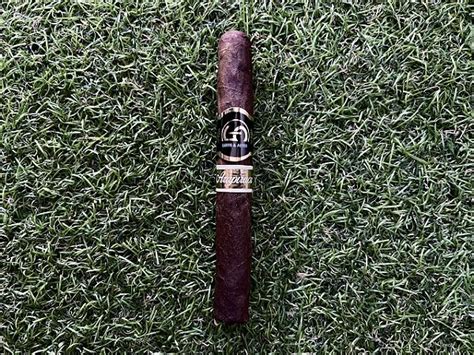 Charuto Leite Alves Petit Corona Reserva De Fabrica Unidade