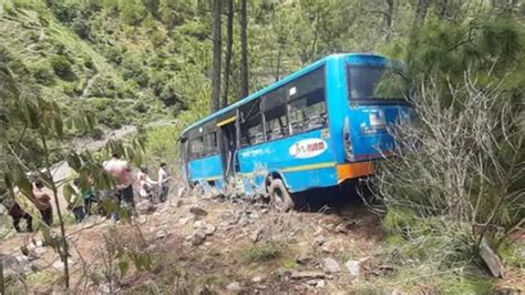 Himachal Injured As Hrtc Bus Rams Into Hill In Rohru Hindustan Times