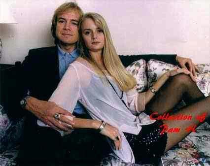 JUSTIN AND DAUGHTER, DOREMI... | Justin hayward, Moody blues, Singer