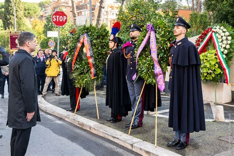 La Cerimonia Di Commemorazione Polizia Di Stato