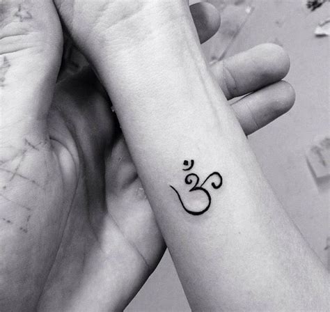 Tatuajes del símbolo de Om ॐ Qué Significan