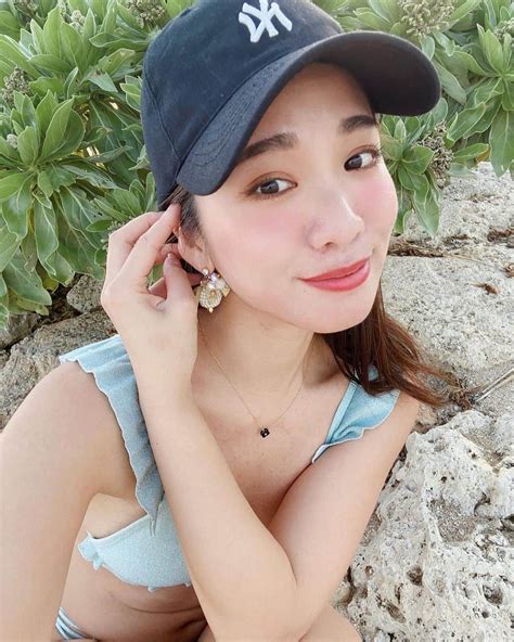 藤森マリナさんのインスタグラム写真 藤森マリナinstagram「selfies In Okinawa🚿🩵👙 絶対スワイプした方が