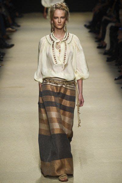 See The Complete Alberta Ferretti Spring Ready To Wear Collection