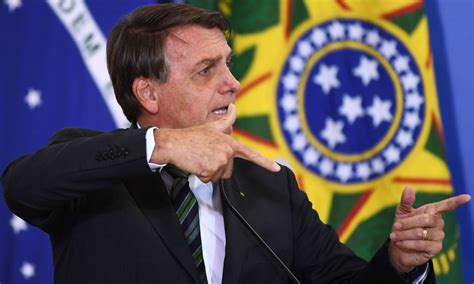 Fuga de cérebros para os EUA cresce 40 sob o governo Bolsonaro