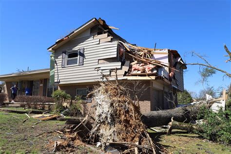 Ya Son 27 Los Muertos Por Los Tornados En El Medio Oeste Estadounidense