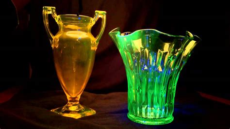 Uranium Vaseline Glass Ultraviolet Blacklite Glow Demonstration Hd Hq 3d Youtube