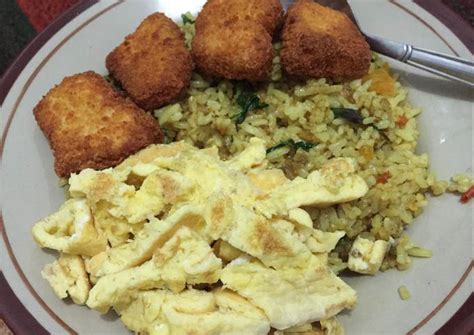 Resep Nasi Goreng Kuning Kemangi Seledri Oleh Agunezu Cookpad