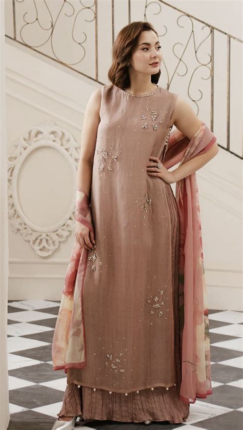 Pin By Nayab Malik On Ethnic Fashion In Shadi Dresses Quick