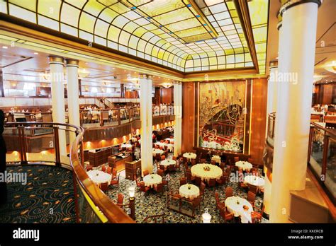 Picture shows Queen Mary 2 Ocean Liner Britannia Restaurant Stock Photo ...