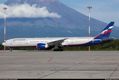 RA 73146 Aeroflot Russian Airlines Boeing 777 300ER Photo By Sergey