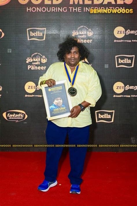 Yogi Babu (aka) YogiBabu photos stills & images