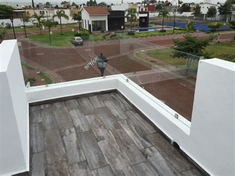 Foto Roof Top Con Barandal De Cristal Templado De Jl Urban Group