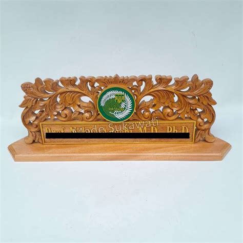 Jual Papan Nama Meja Kayu Ukiran Bali Nameplate Lambang Logo Instansi