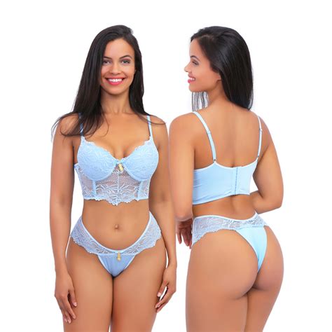 Conjunto feminino na cor frozen lingerie cropped em renda e calcinha fio duplo sutiã bojo