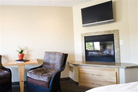 Cambria Shores Inn: Deluxe Room