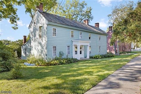 64 Center St Clinton Nj 08809 Zillow