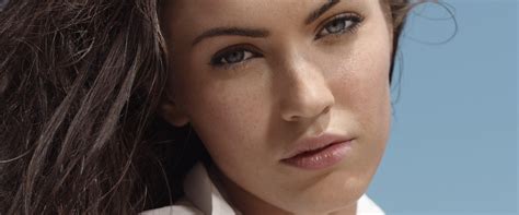 X Resolution Megan Fox Brunette Actress X Resolution