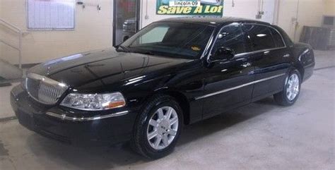 Sell Used 2009 Lincoln Town Car Executive Lseries Like New Black On