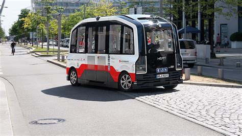 ZF Und Hamburger Hochbahn Bringen Autonome Shuttlebusse In Den Alltag