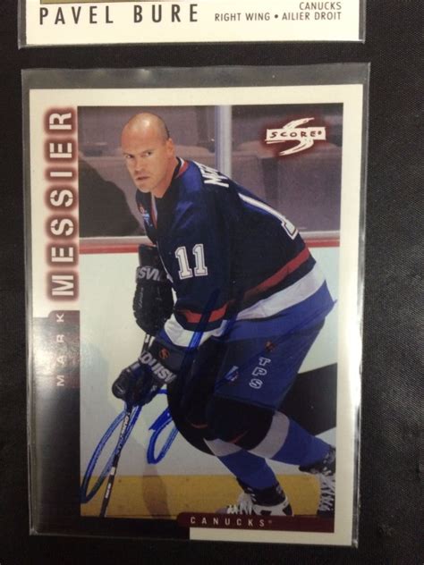 HAND SIGNED AUTOGRAPHED HOCKEY CARDS