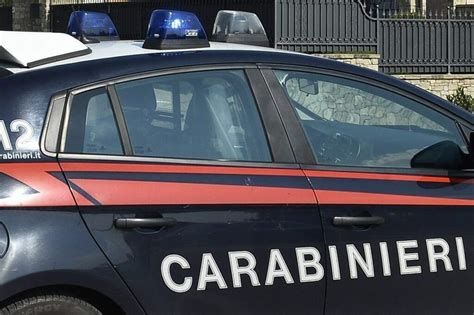 Cassano Allo Ionio Cs Rapina In Pieno Centro Ai Danni Di Una