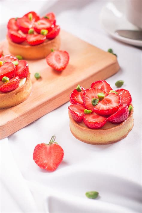 Recette Tartetelettes Aux Fraises Et Aux Pistaches Marie Claire