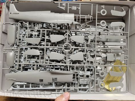 BF 004 Bordel Model 1 35 Британский истребитель Supermarine Spitfire Mk