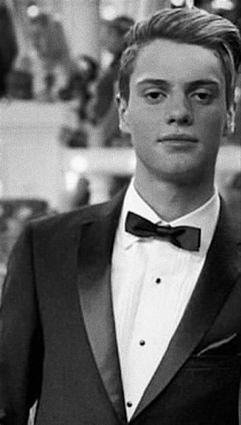 Sir Norman Attori Hot Hot Immagini