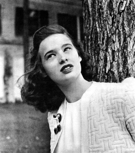 The Poor Little Rich Girl 38 Beautiful Photos Of Gloria Vanderbilt In