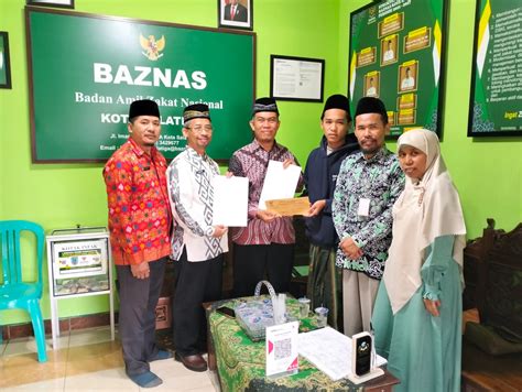 Pentasharufan ZIS Program Beasiswa Santri Tahfidz Al Qur An BAZNAS