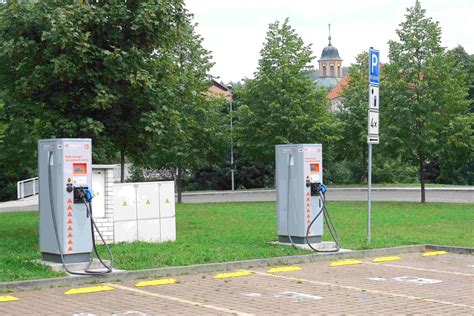 V Plzeňském kraji vzrostl meziročně odběr z dobíjecích stojanů Skupiny