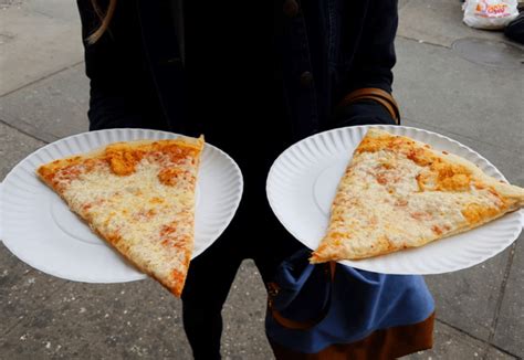 Onde comer pizza de 1 dólar ou quase isso em Nova York