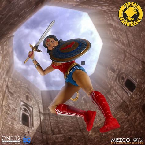 Dc Comics Wonder Woman Classic Edition One Collective By Mezco