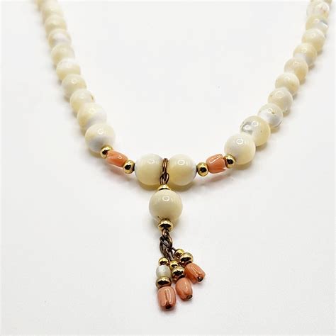 Vintage Angel Skin Coral Carved Tulip Flowers Pikake Mop Bead Necklace