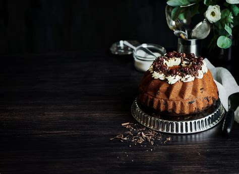 Schwarzw Lder Gugelhupf Mit Weichseln Und Schokolade Rezepte Falstaff