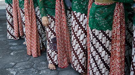 Batik Parang Yogyakarta Simbol Kekuasaan Dan Filosofi Mendalam Batik