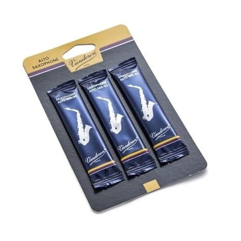 Vandoren Traditional Alto Saxophone Reeds, 3-Pack