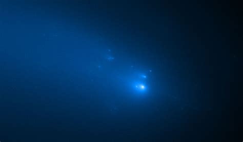 Hubble telescope watches as comet ATLAS continues to crumble (photos) | Space