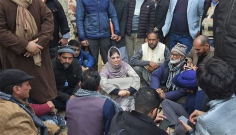 J K Pdp Chief Mehbooba Mufti Was Stopped By Police At Dkg Road For