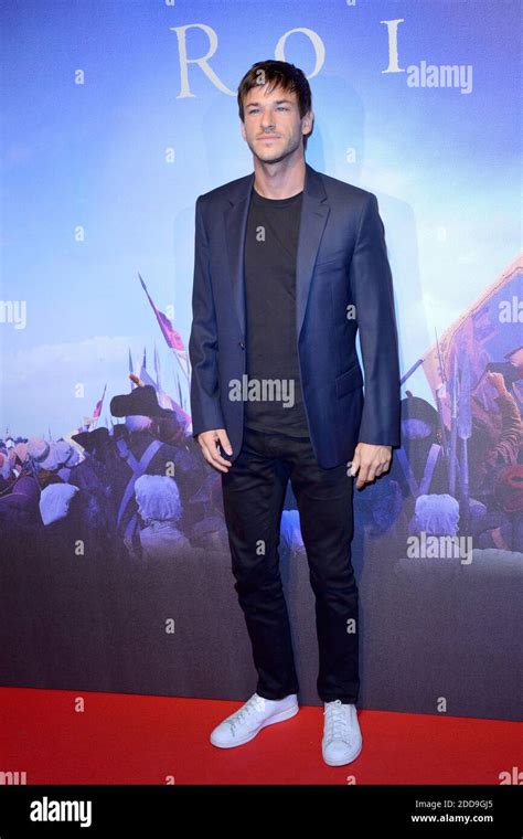 Gaspard Ulliel Assiste A La Premiere De Un Peuple Et Son Roi Au Gaumont