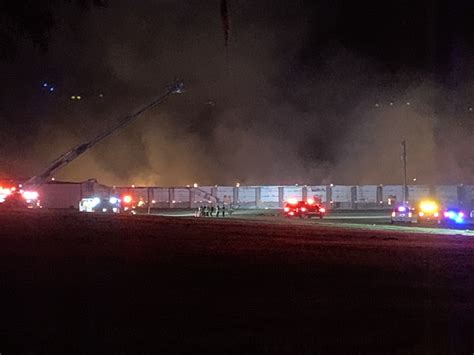 Officials Dade City Barn Fire Kills 250000 Chickens Resulting In 1m