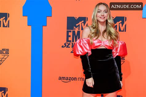 EMMA HEESTERS Nude AZNude