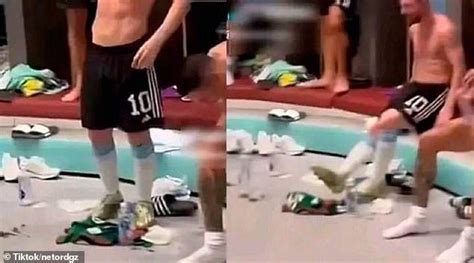 Canelo Alvarez Is Left Furious By A Fake Image Of The Mexico Shirt